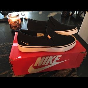 Women’s Nike shoes
